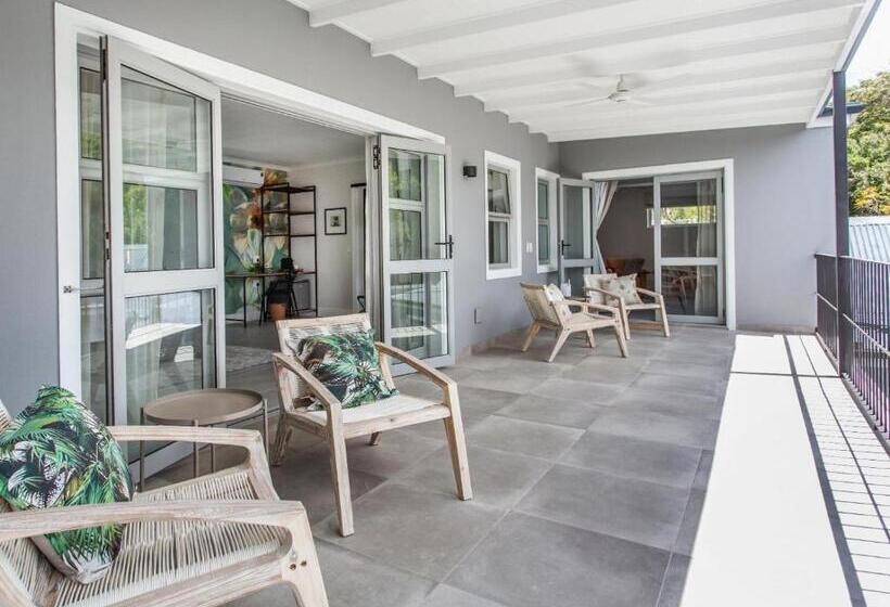 بنسيون Bluemari S Retreat