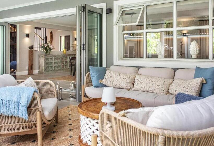 بنسيون Bluemari S Retreat