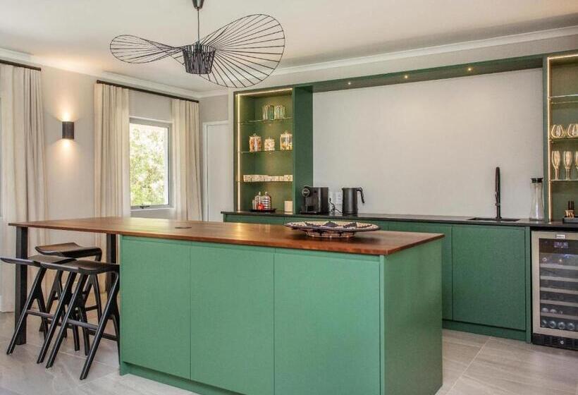 بنسيون Bluemari S Retreat