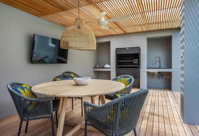 بنسيون Bluemari S Retreat