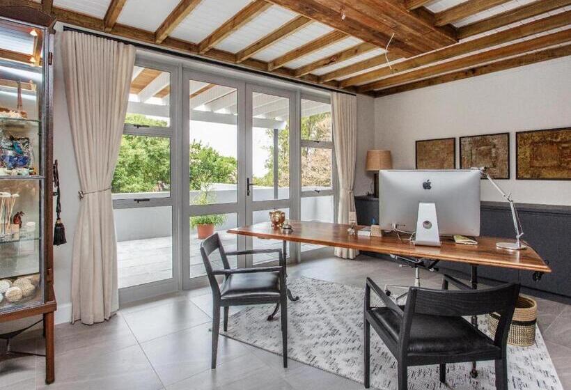 بنسيون Bluemari S Retreat