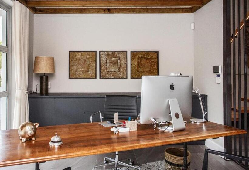 بنسيون Bluemari S Retreat