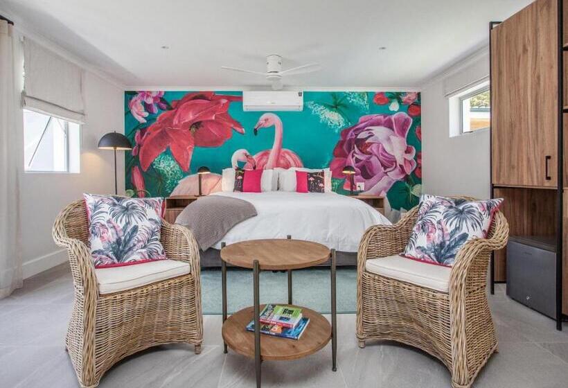 بنسيون Bluemari S Retreat