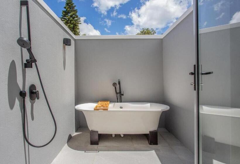 بنسيون Bluemari S Retreat