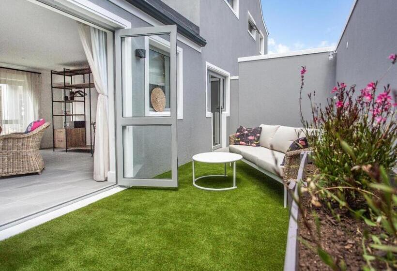 بنسيون Bluemari S Retreat