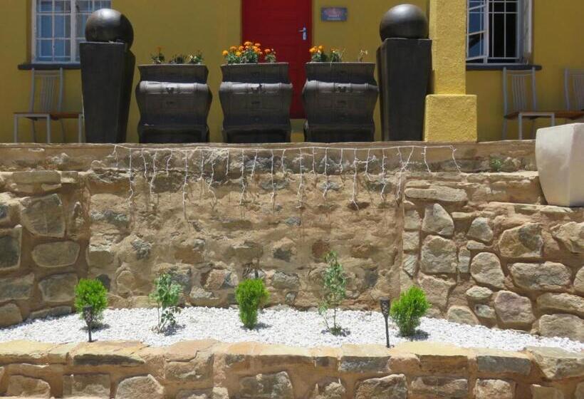 بنسيون Cobblestone Court