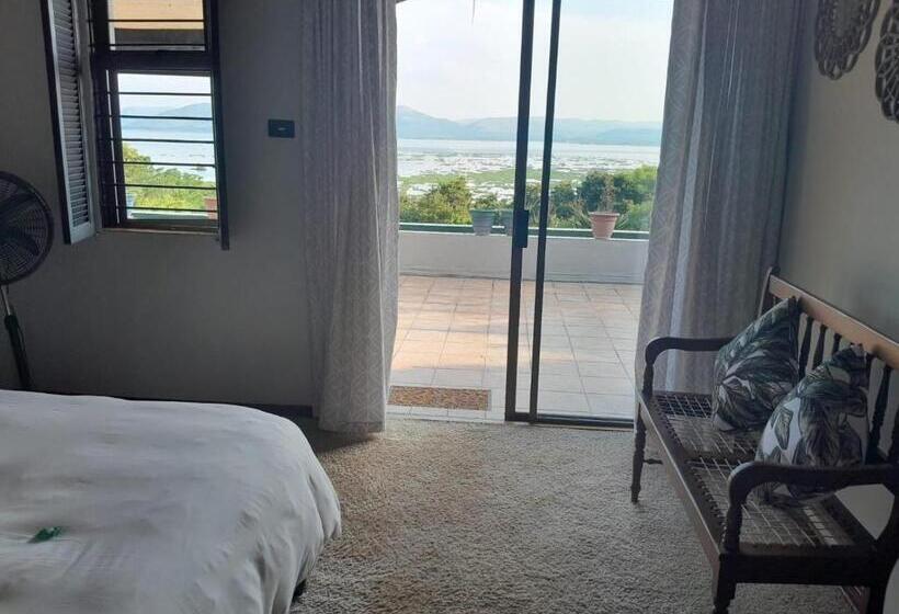 بنسيون Dam House Lodge