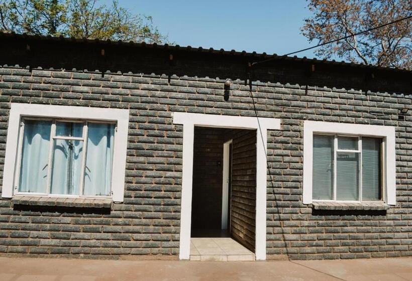 ペンション Die Karee Tuiste