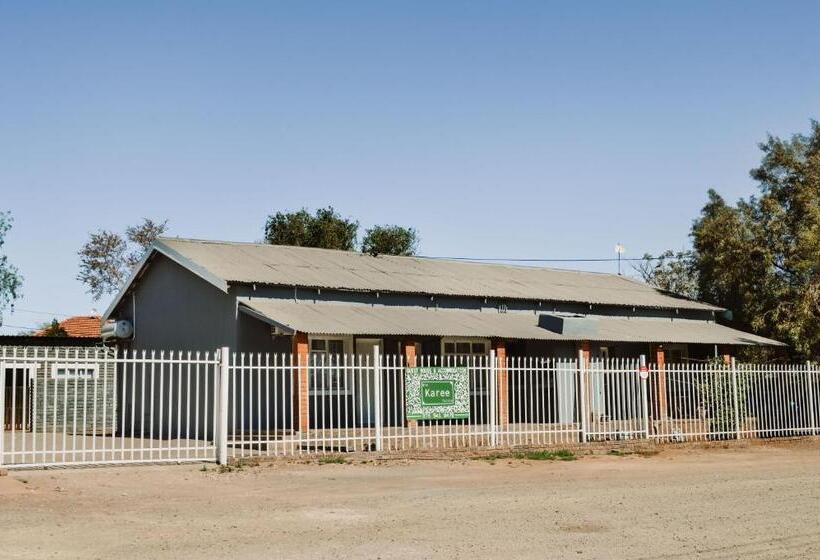 ペンション Die Karee Tuiste