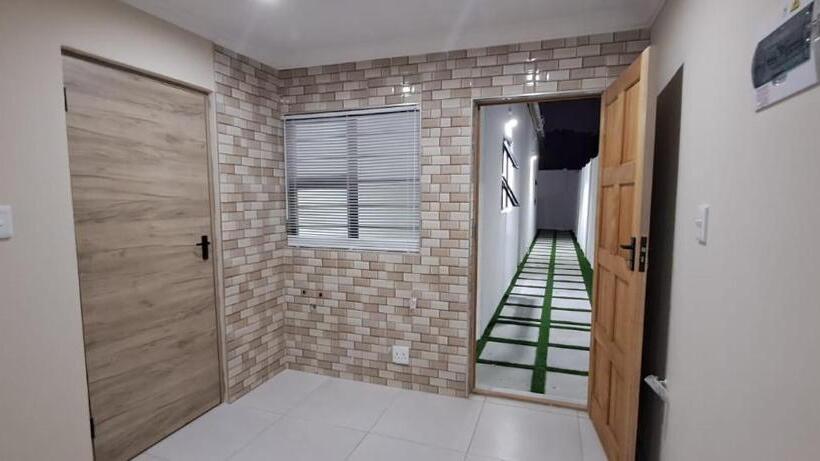 بنسيون Haresca Luxury Accommodation Bellville