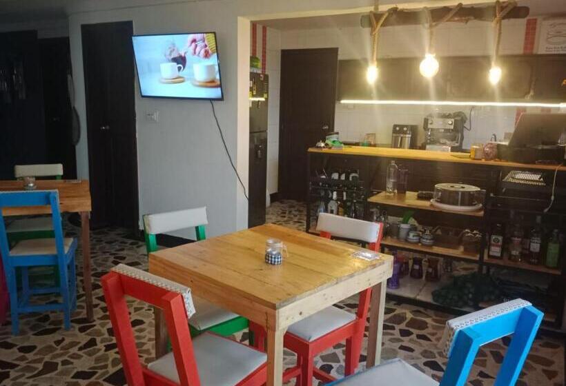 펜션 La Iguana Café Y Más