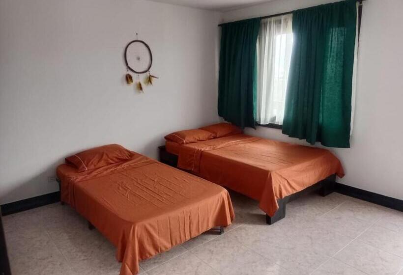 펜션 La Iguana Café Y Más