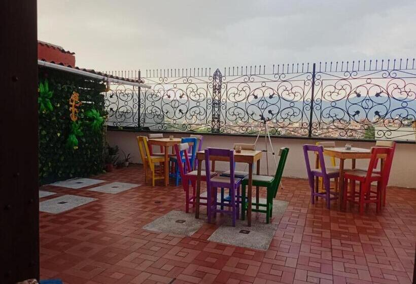 펜션 La Iguana Café Y Más