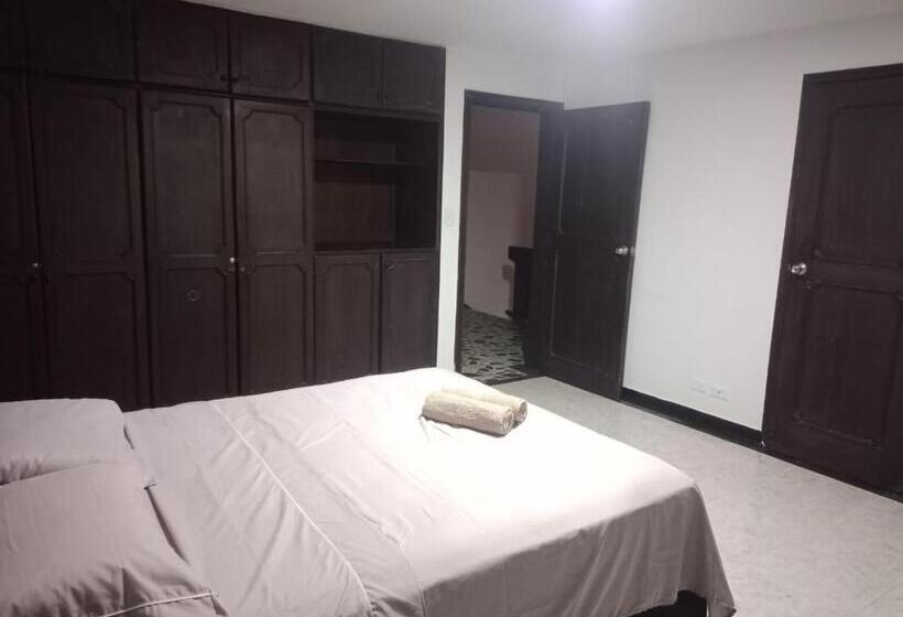 펜션 La Iguana Café Y Más