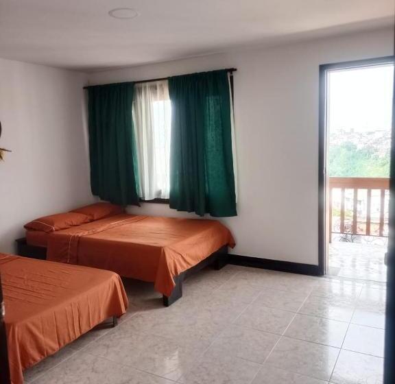 펜션 La Iguana Café Y Más