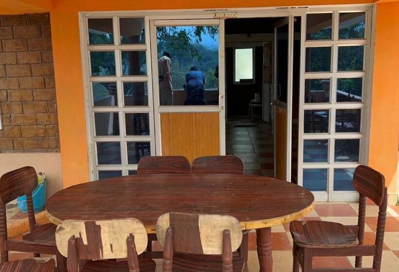 ペンション Leebon S Tamil Kudill