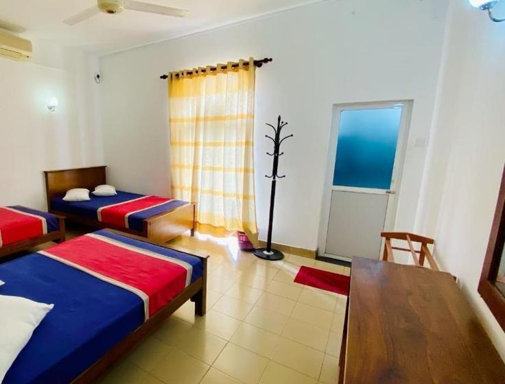 Пансион Punchi Walawwa Holiday Bungalow