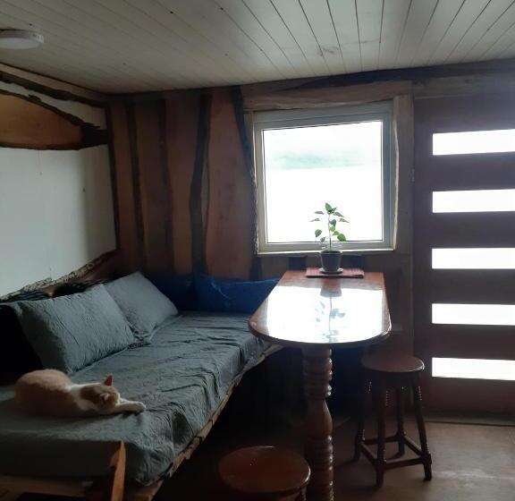 פנסיון Refugio Jemmy Button