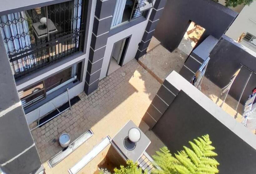 بنسيون The Mansion Lodge