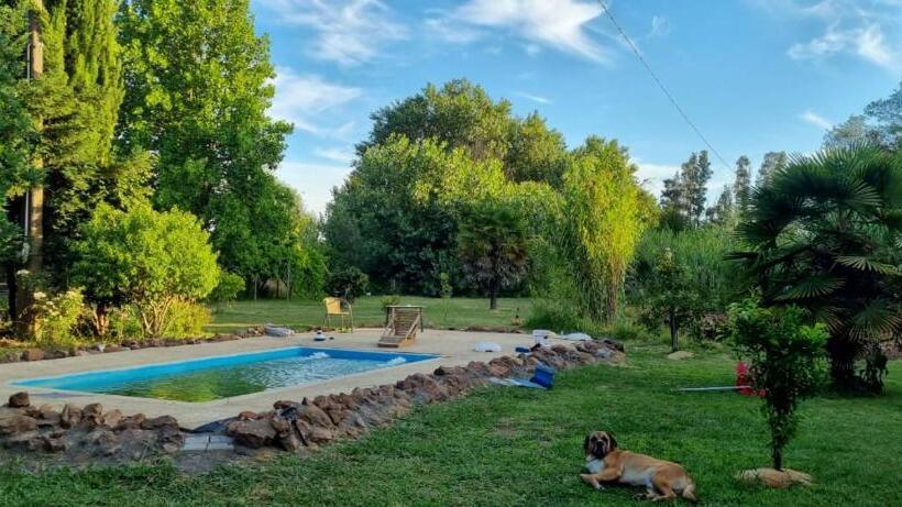 بنسيون Zoe Lodge