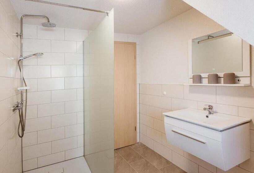 Rebentisch   Hotel Ferienwohnungen Restaurant