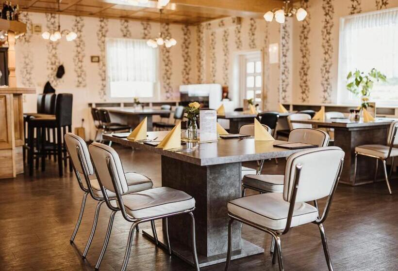 Rebentisch   Hotel Ferienwohnungen Restaurant