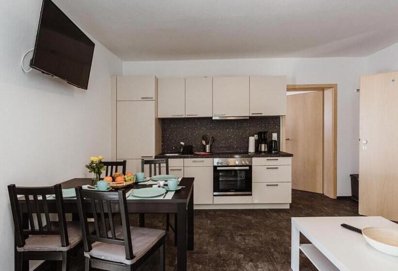 Rebentisch   Hotel Ferienwohnungen Restaurant