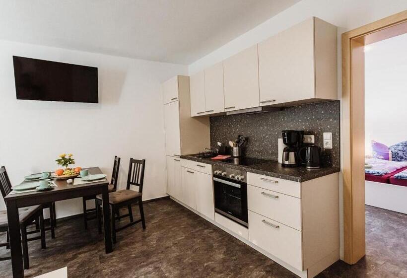 Rebentisch   Hotel Ferienwohnungen Restaurant