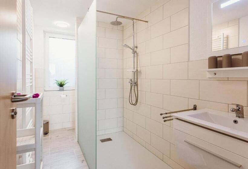 Rebentisch   Hotel Ferienwohnungen Restaurant