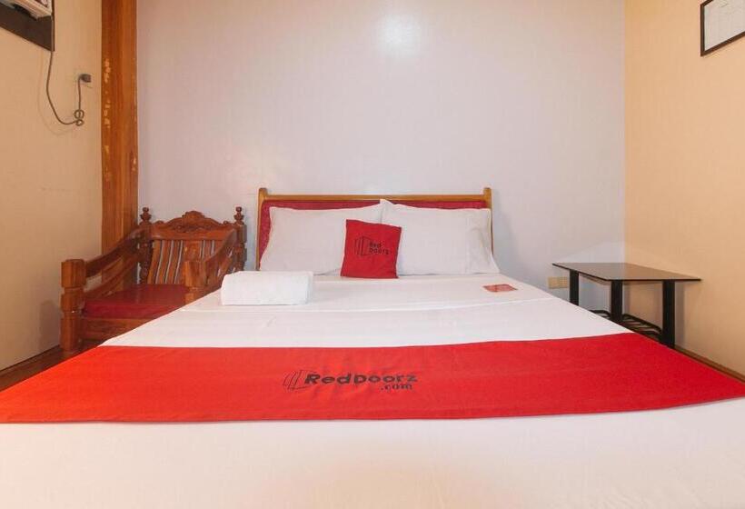 Reddoorz @ Farm Side Hotel Laoag City