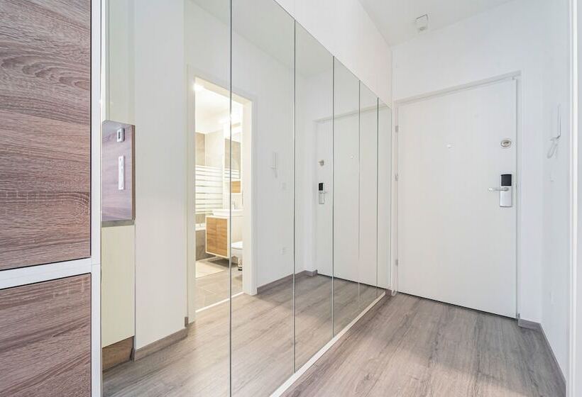 Spirit Apartments By Urbanrent