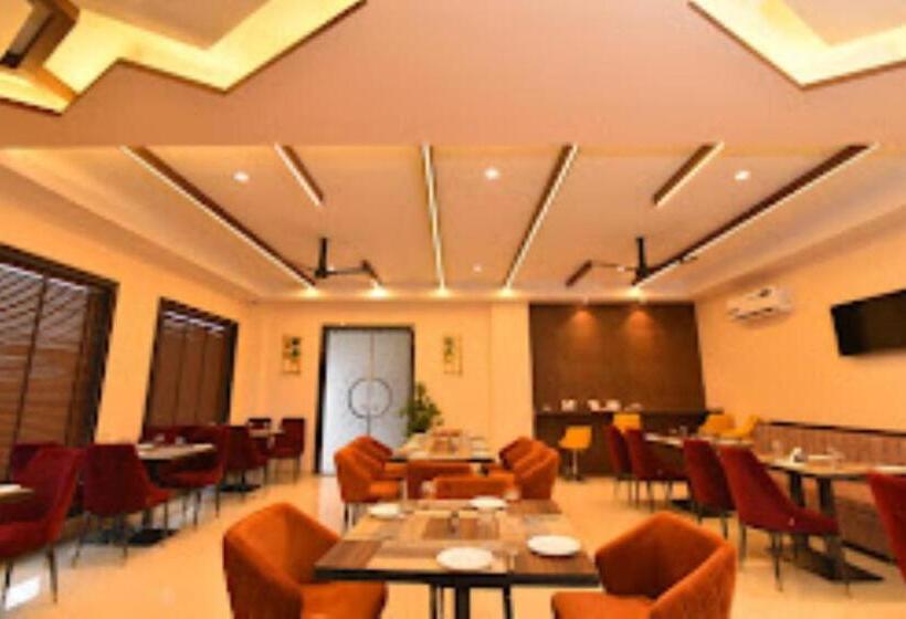 The Imperial Hotel And Convention Centre Kanpur