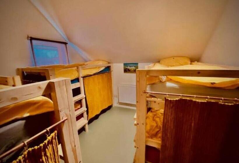 فندق صغير Camp Hillcrest Bunkhouse