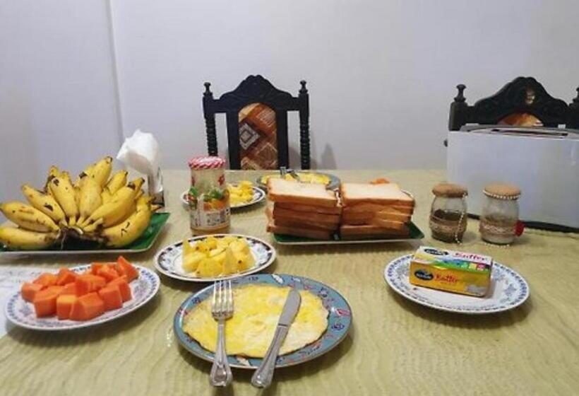 הוסטל Feel Like Home Anuradhapura