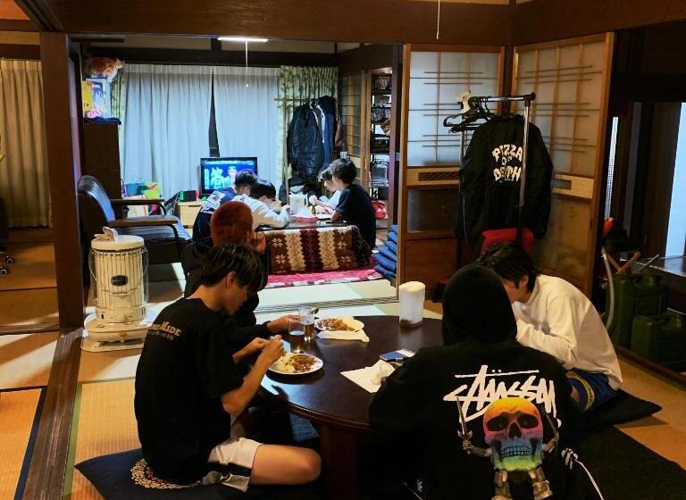 הוסטל Guest House Detarameso