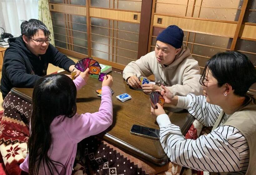 הוסטל Guest House Detarameso