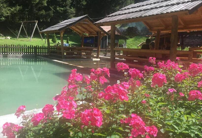 هاستل Mrestilište Vareš