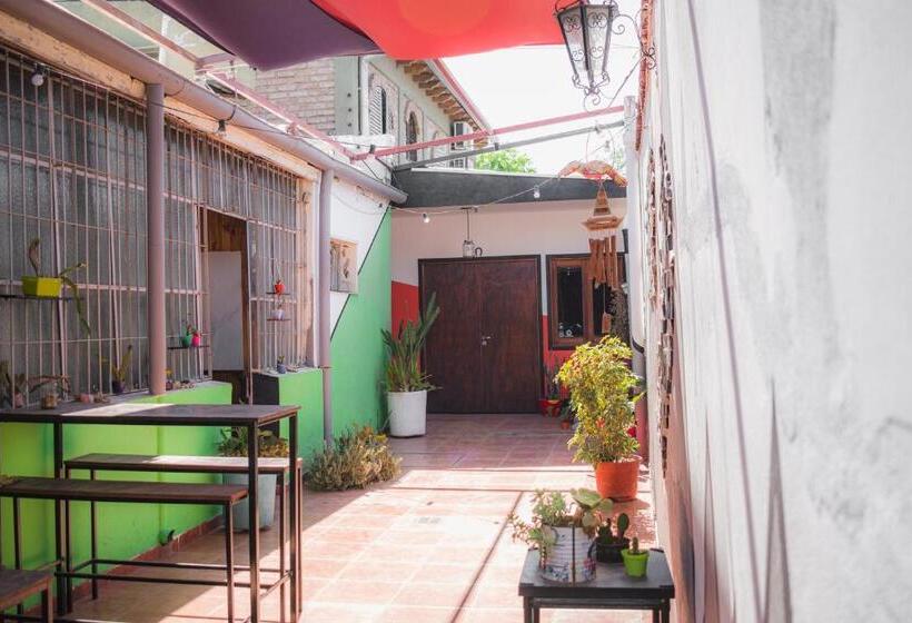 فندق صغير Rhombus Hospedaje Y Habitaciones