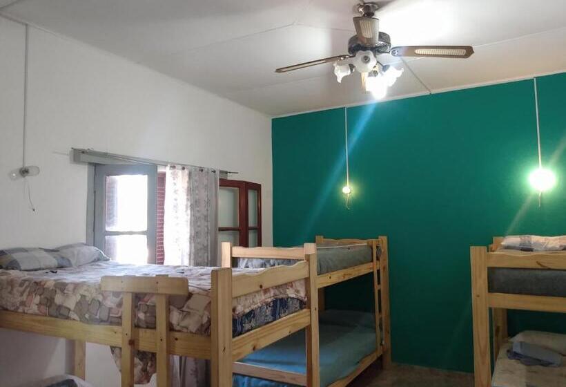 فندق صغير Rhombus Hospedaje Y Habitaciones