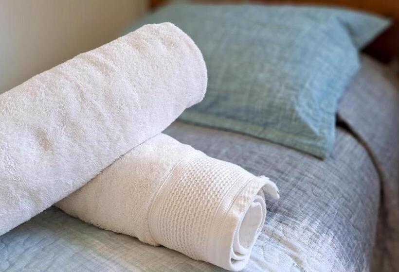 민박 2 Personas, Desayuno, Gran Ubicación