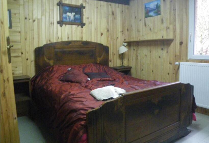مبيت وإفطار Chambre Quadruple Du Grand Sapin