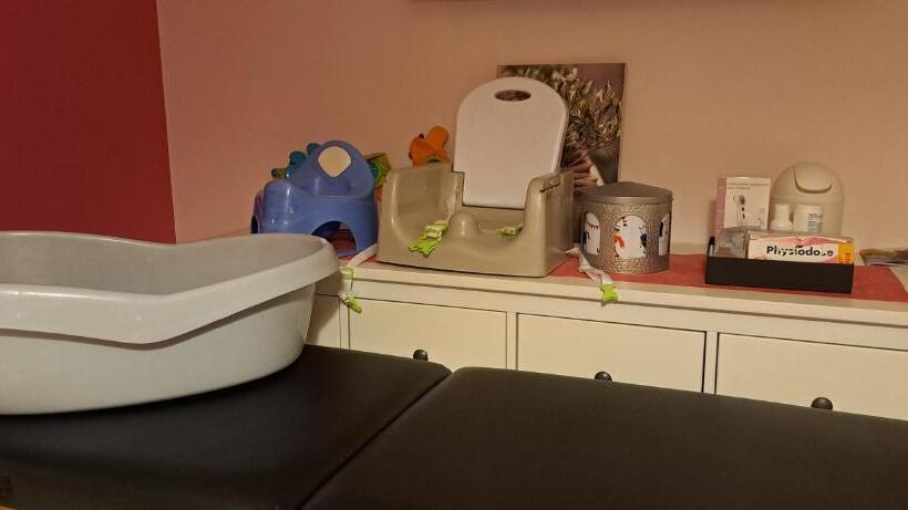 민박 Chambres Et Piscine à Sword Beach Colleville