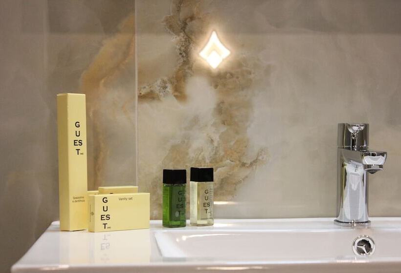 تختخواب و صبحانه Sunset Guest House