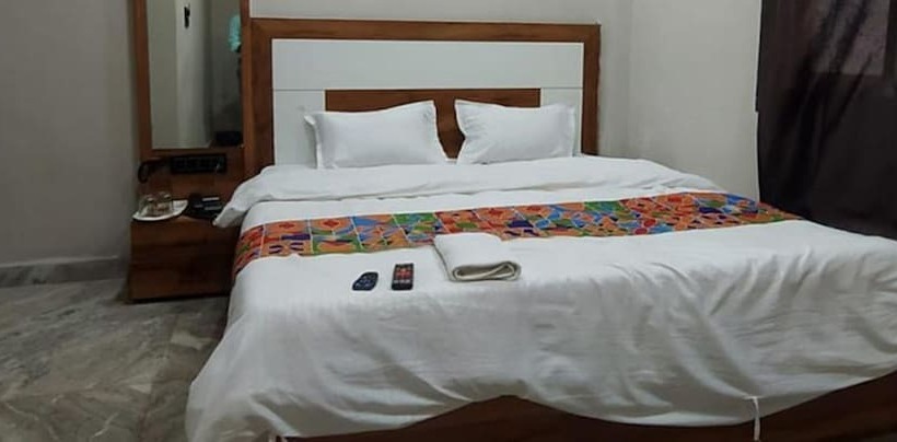 Fabhotel Shiva Grand