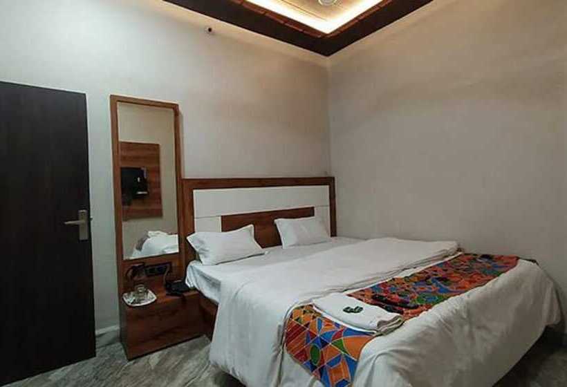 Fabhotel Shiva Grand