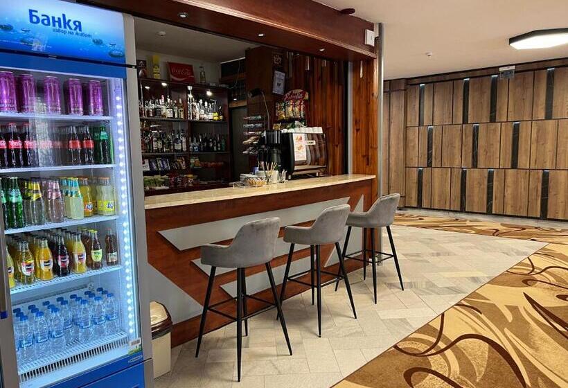 فندق почивна база орлица