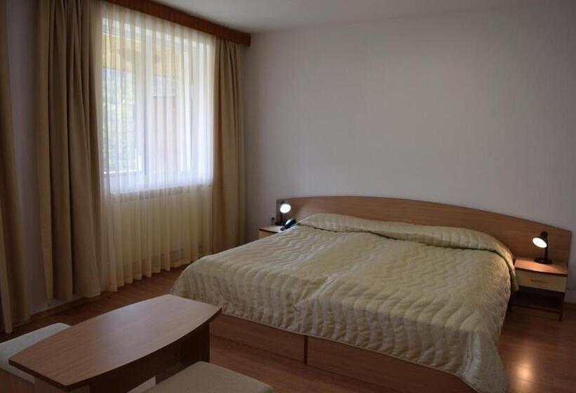 فندق почивна база орлица