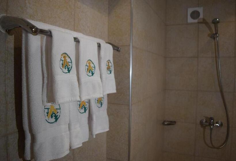 فندق почивна база орлица