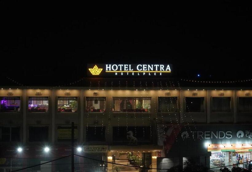 Отель Centra