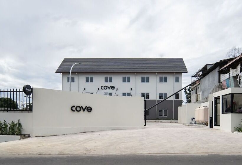 ホテル Cove Nawaprita